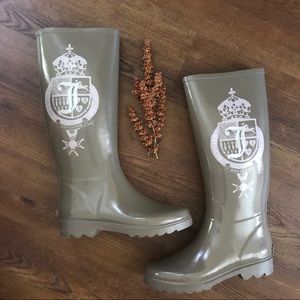 NWOB Juicy Contour Rain Boots